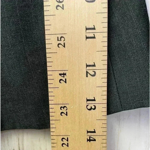Calvin Klein skirt suit size 8p Color Black with pin stripe pattern/Work/Career - Picture 12 of 16